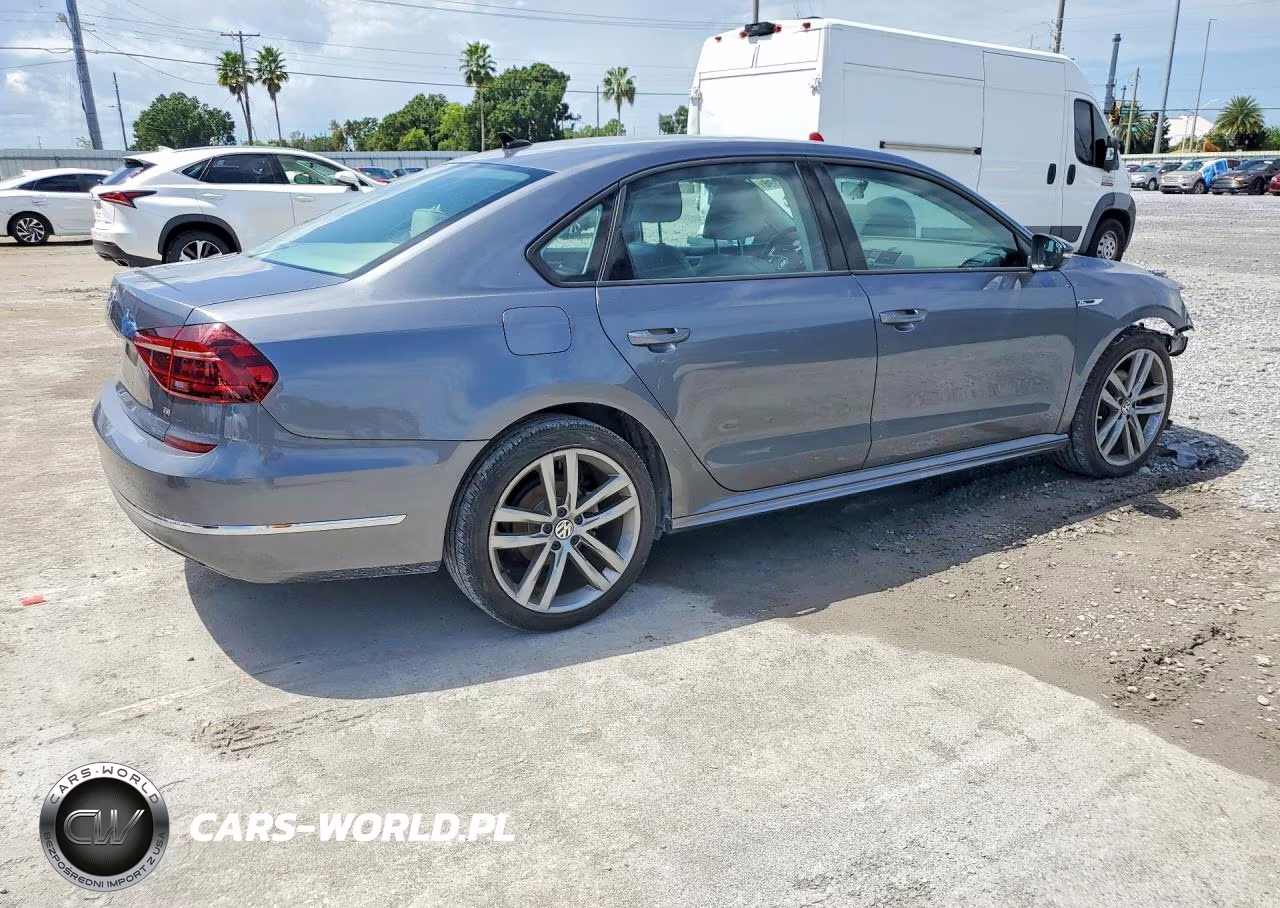 2018 Volkswagen Passat S VIN:1VWAA7A3XJC012172 - 3