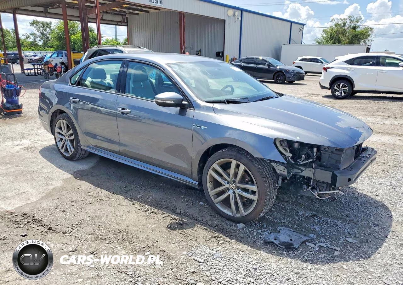 2018 Volkswagen Passat S VIN:1VWAA7A3XJC012172 - 4