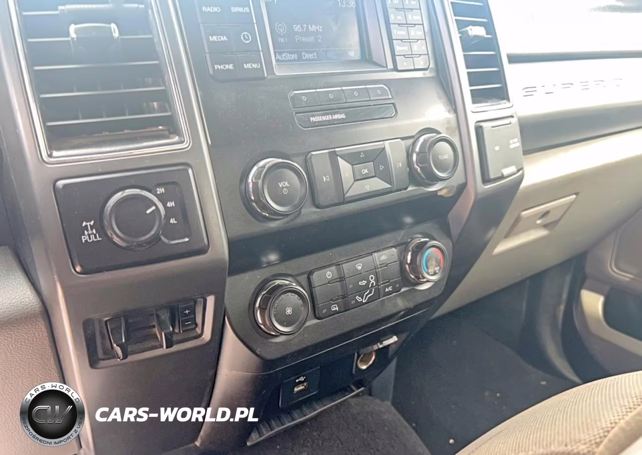 2019 Ford F250 Super Duty VIN:1FD7X2B69KED70727 - 12
