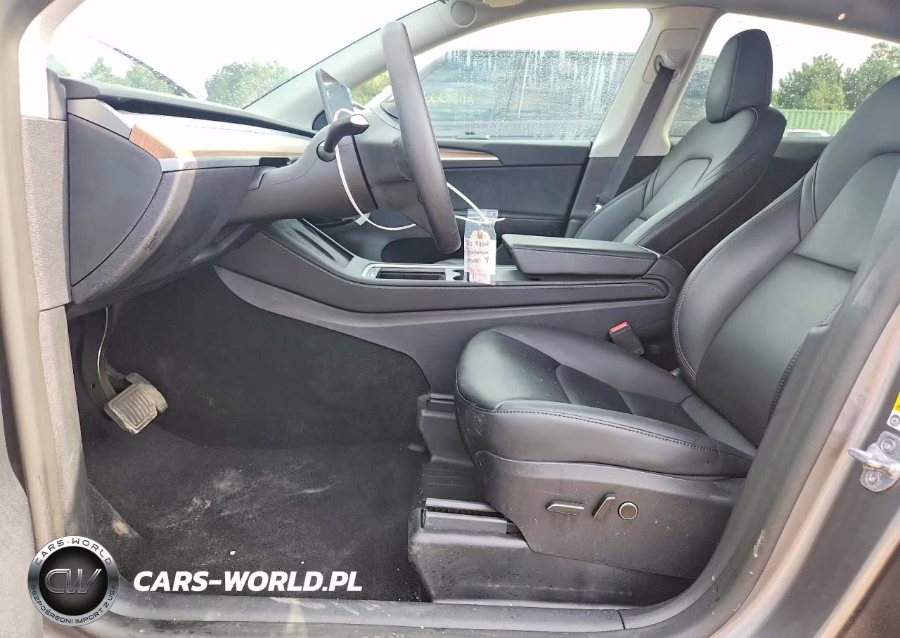 2025 Tesla Model Y VIN:7SAYGDEE6SF249288 - 7