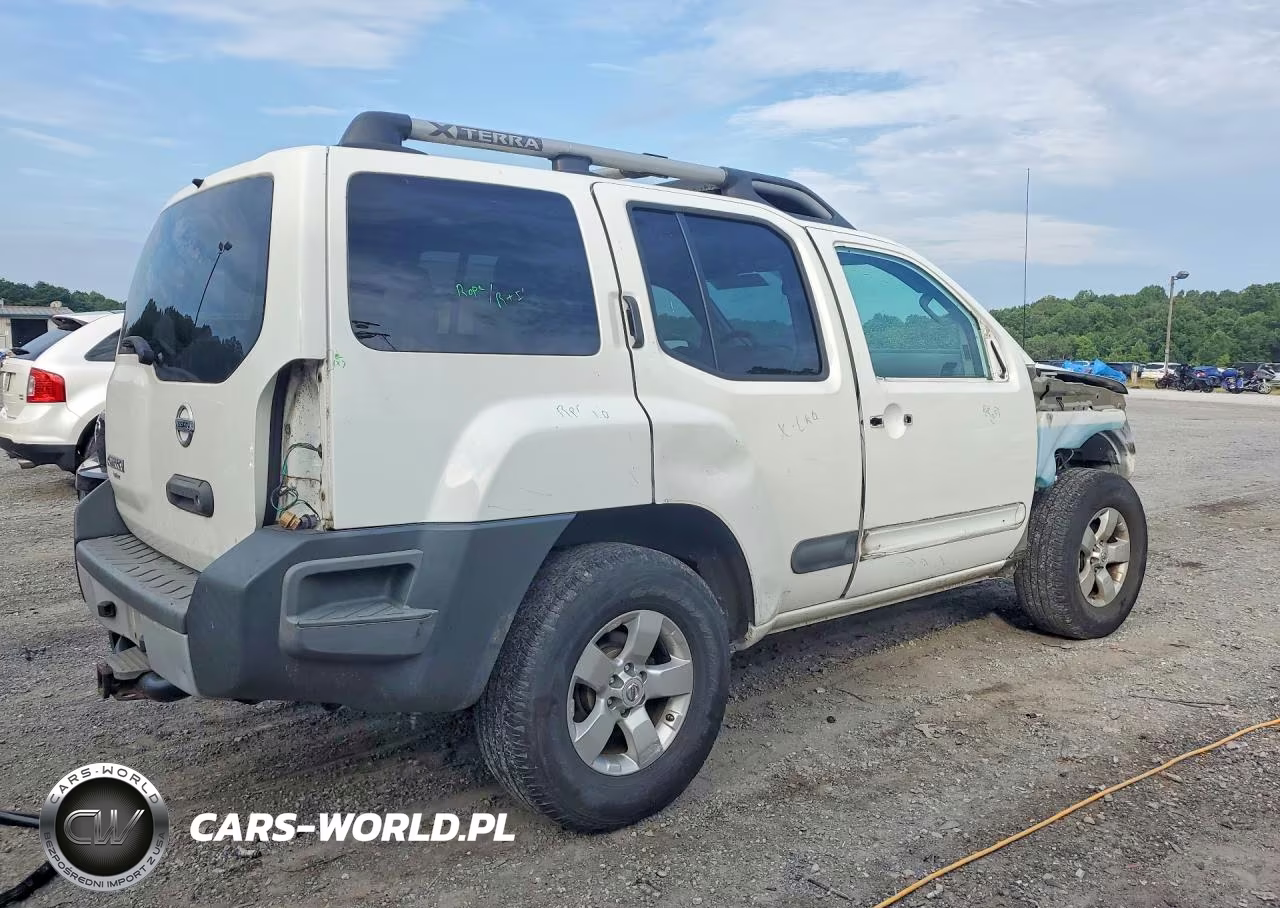2013 Nissan Xterra X VIN:5N1AN0NW6DN822065 - 3