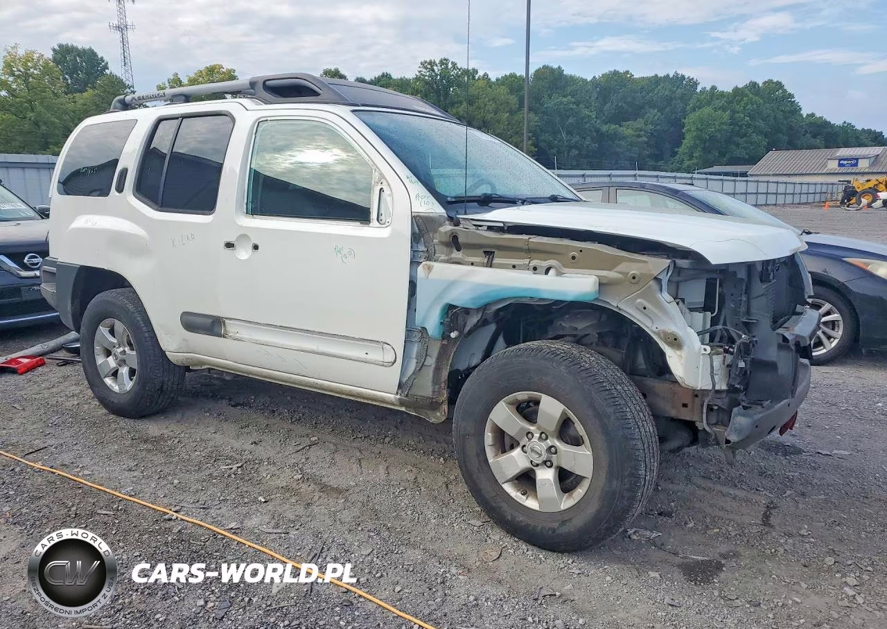 2013 Nissan Xterra X VIN:5N1AN0NW6DN822065 - 4