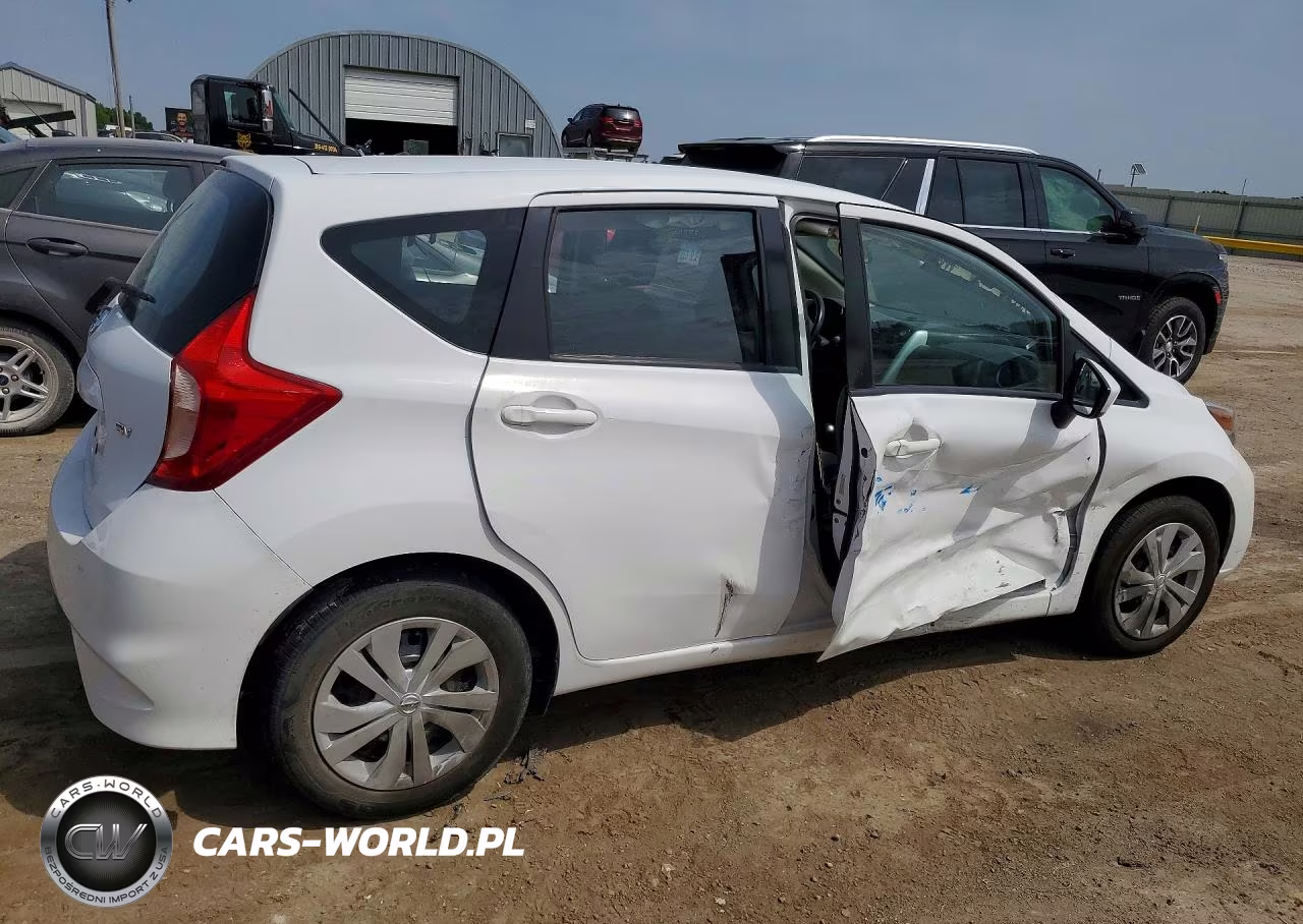 2019 Nissan Versa Note Sv VIN:3N1CE2CP2KL355795 - 3