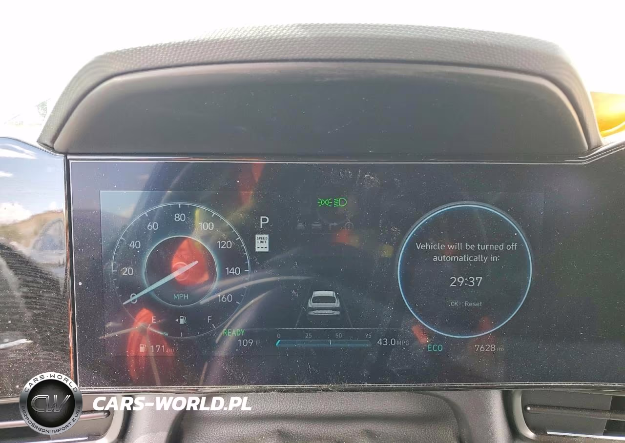2025 Hyundai Elantra Limited VIN:KMHLN4DJ0SU141537 - 9