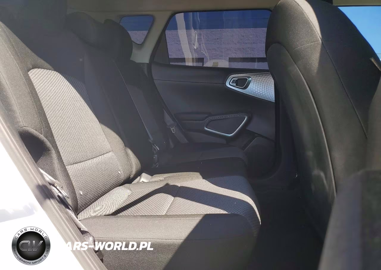 2020 Kia Soul Lx VIN:KNDJ23AU4L7038943 - 11