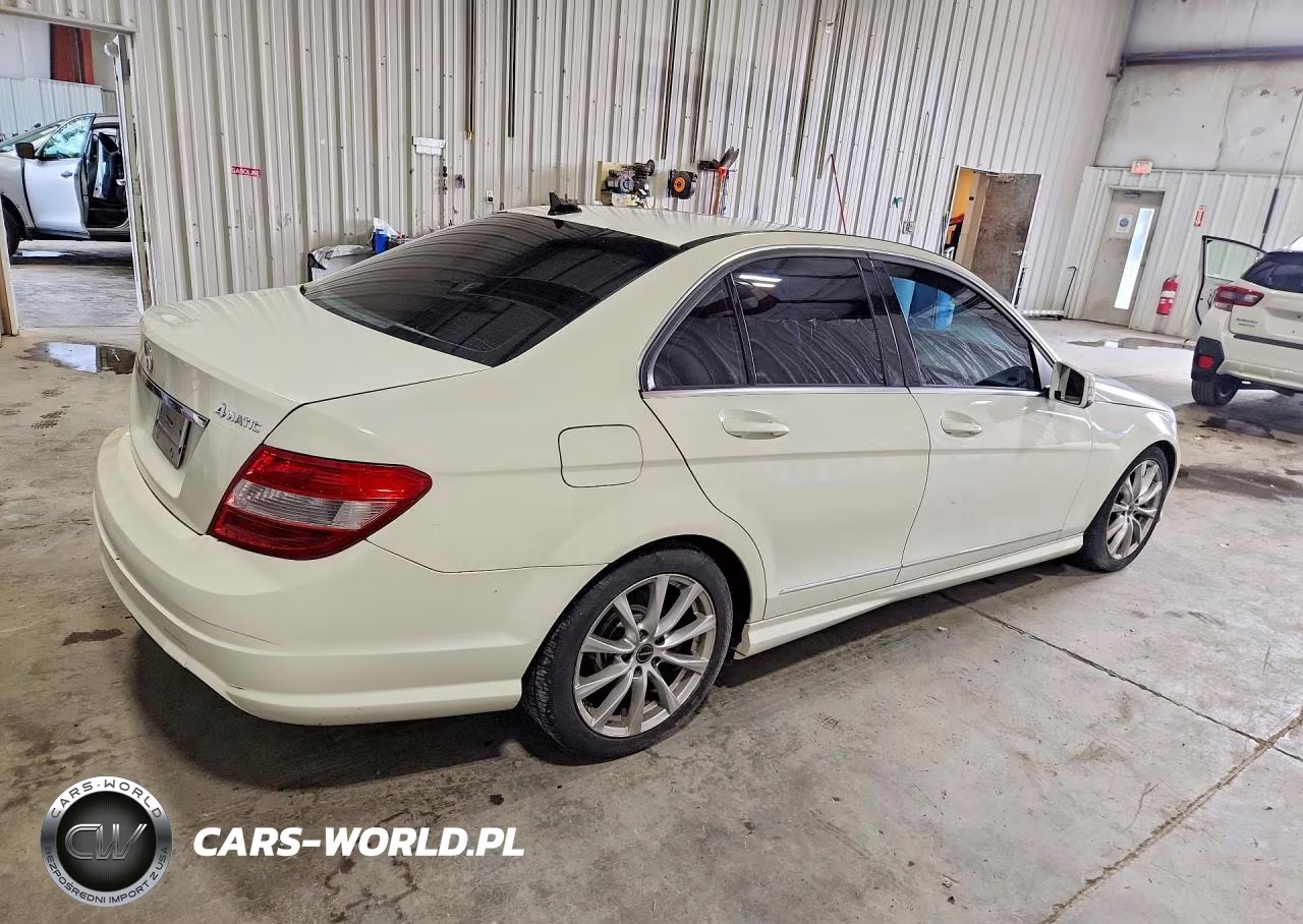 2010 Mercedes-Benz C 300 4Matic VIN:WDDGF8BB9AR116942 - 3