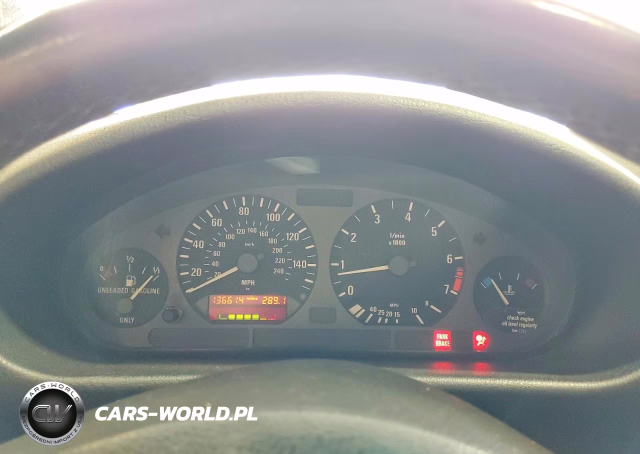 1999 BMW 323 Ic VIN:WBABJ7335XEA17863 - 9