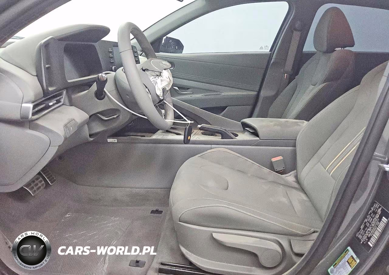 2026 Hyundai Elantra Sel Sport VIN:KMHLM4DG4TU165073 - 7