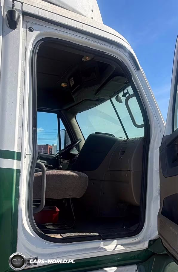 2017 Freightliner Cascadia 125 2017 Freightliner Cascadia 125 4X2 S-A Day Cab Truck Tractor VIN:1FUBGDDR7HLHL9599 - 5