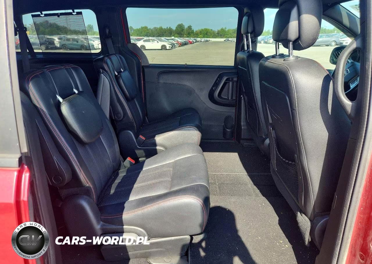 2015 Dodge Grand Caravan R-T VIN:2C4RDGEG6FR557715 - 11