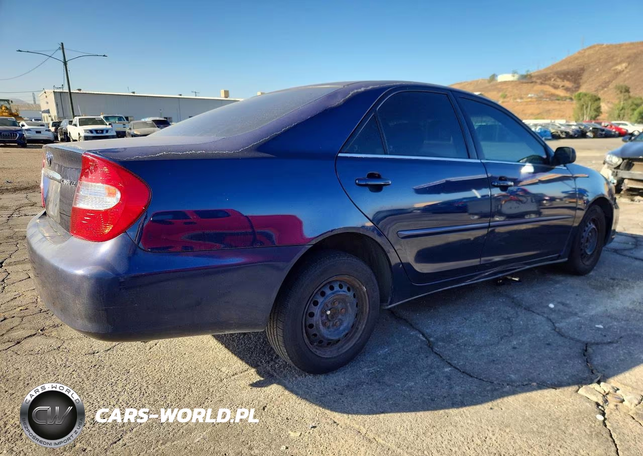 2004 Toyota Camry Le VIN:4T1BE32K64U378165 - 3
