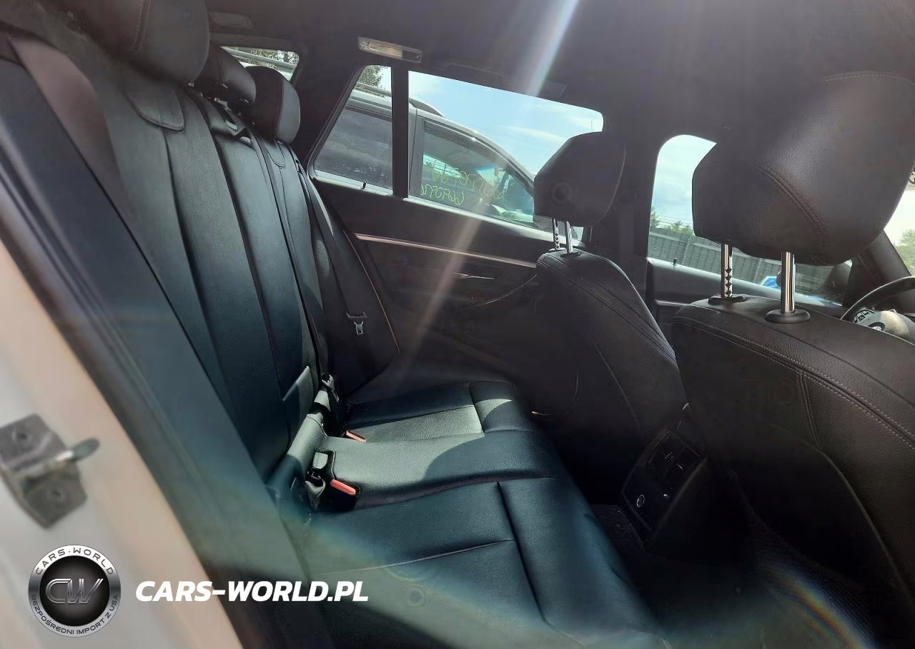 2018 BMW 330 Xi VIN:WBA8K3C53JA024193 - 10
