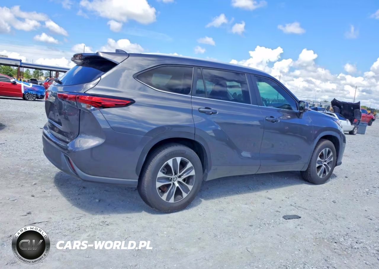 2023 Toyota Highlander Xle VIN:5TDKDRAH9PS030739 - 3