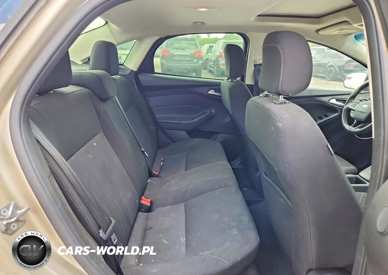 2018 Ford Focus Sel VIN:1FADP3H28JL229505 - 10
