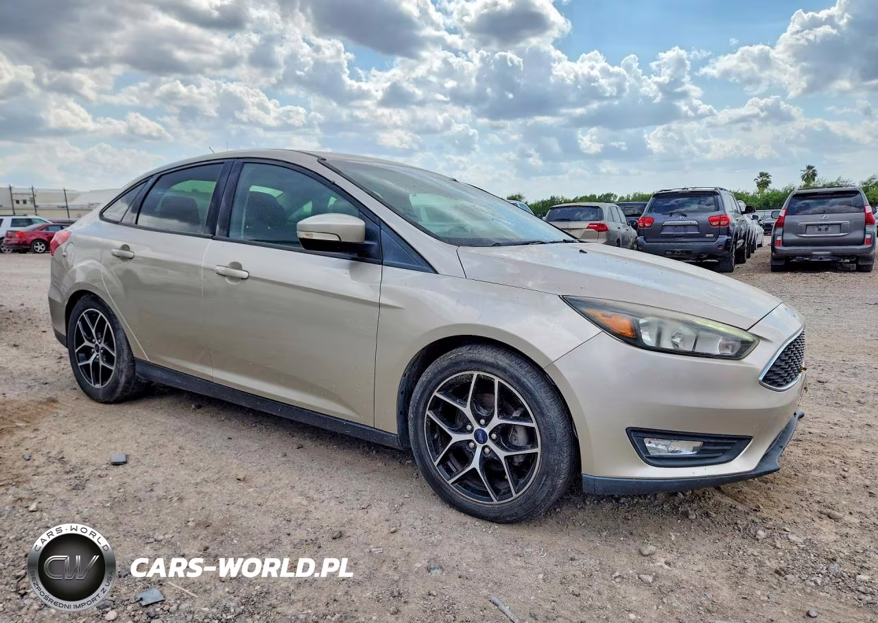 2018 Ford Focus Sel VIN:1FADP3H28JL229505 - 4