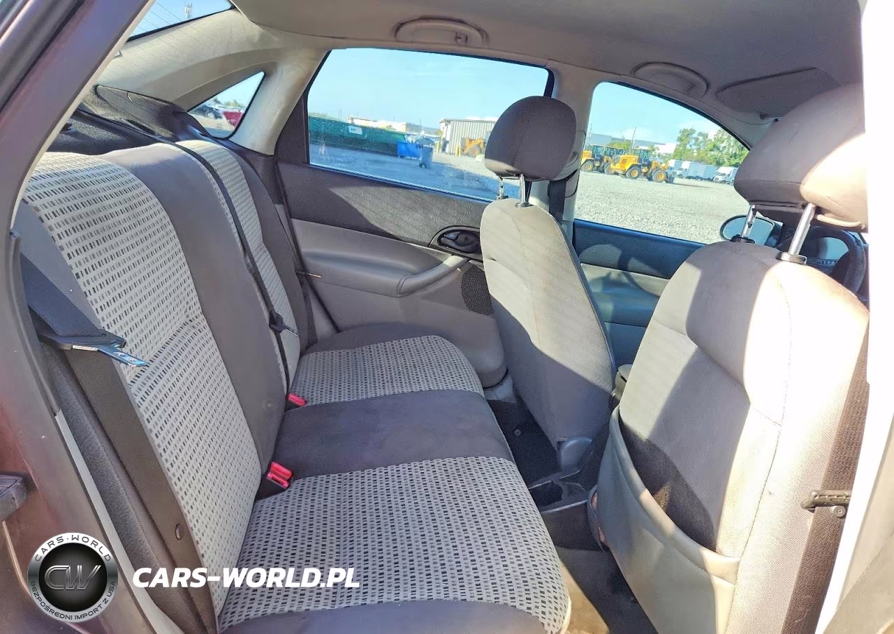 2007 Ford Focus Zx4 VIN:1FAFP34N07W262675 - 10