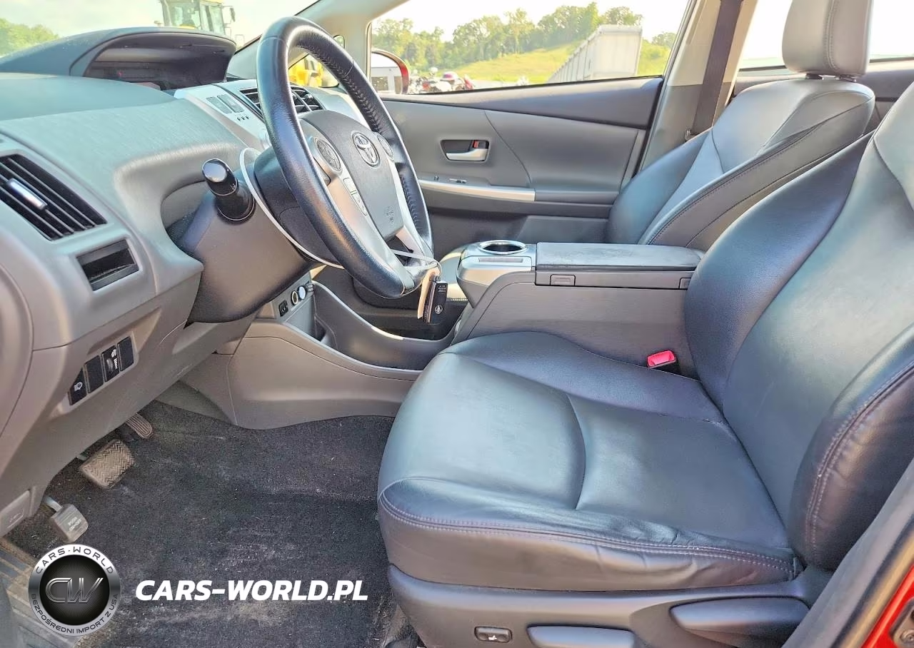 2013 Toyota Prius V Five VIN:JTDZN3EUXD3245298 - 7