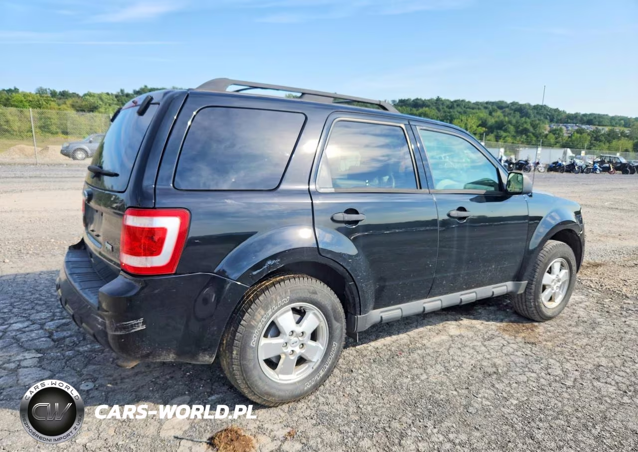 2010 Ford Escape Xlt VIN:1FMCU9DG3AKB01595 - 3