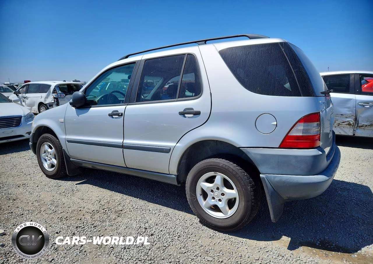 1999 Mercedes-Benz Ml 320 VIN:4JGAB54E5XA055738 - 2