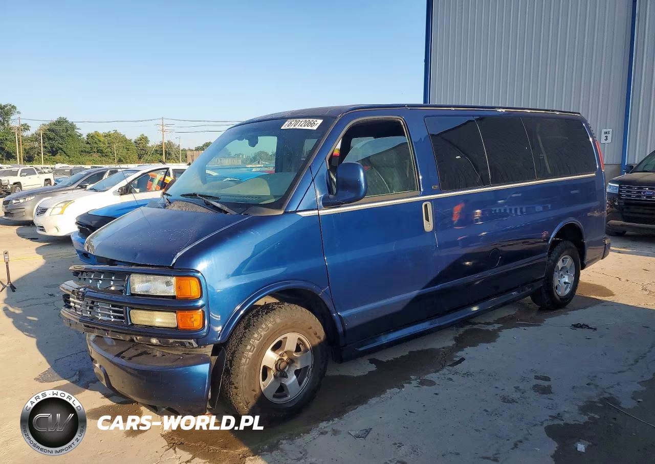 2002 Chevrolet Express G1500 VIN:1GNFG65R121148453 - 1