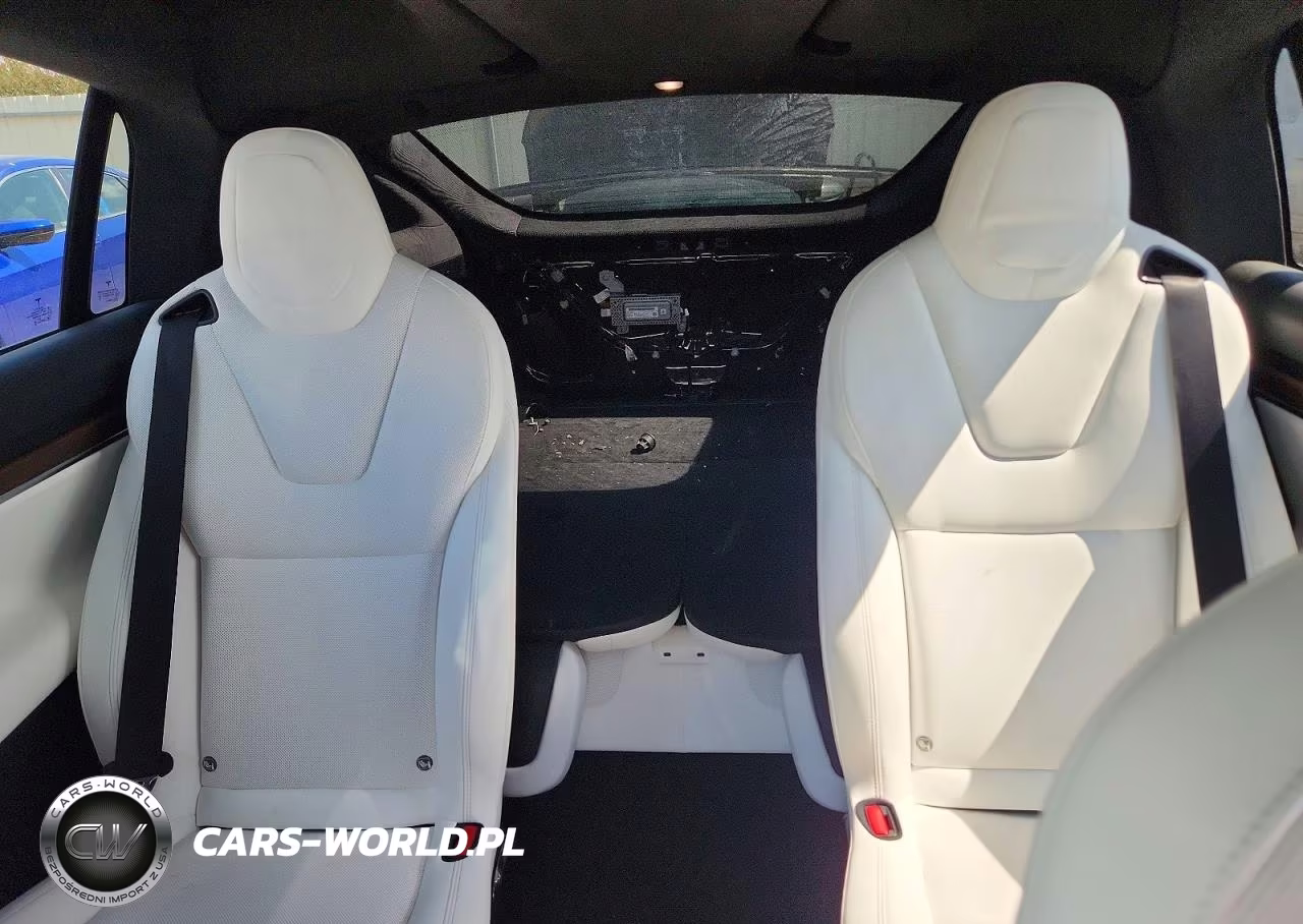 2023 Tesla Model X VIN:7SAXCBE52PF376428 - 10