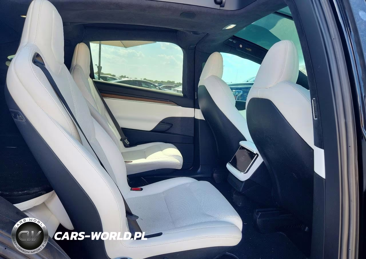 2023 Tesla Model X VIN:7SAXCBE52PF376428 - 11