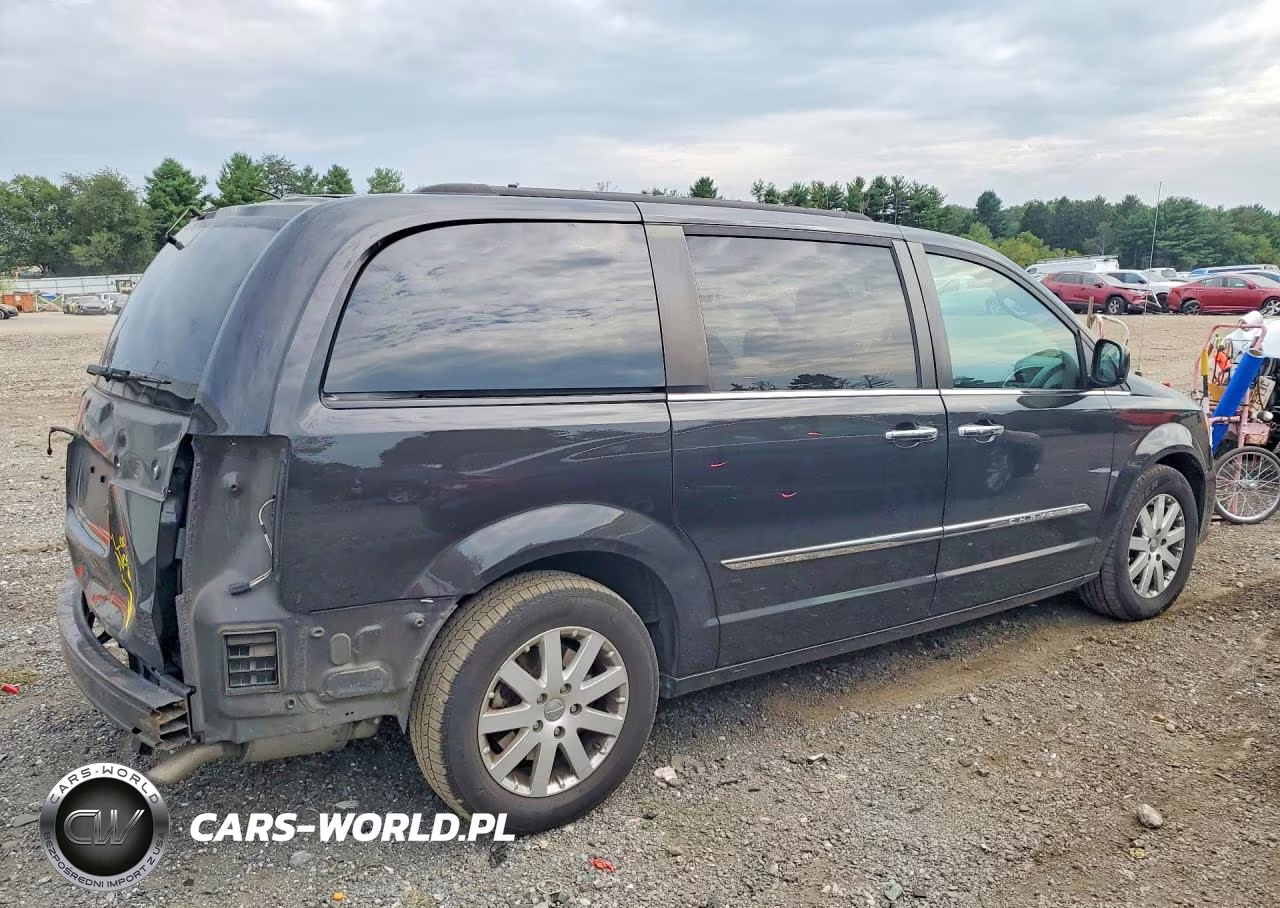 2015 Chrysler Town & Country Touring VIN:2C4RC1BG9FR662141 - 3