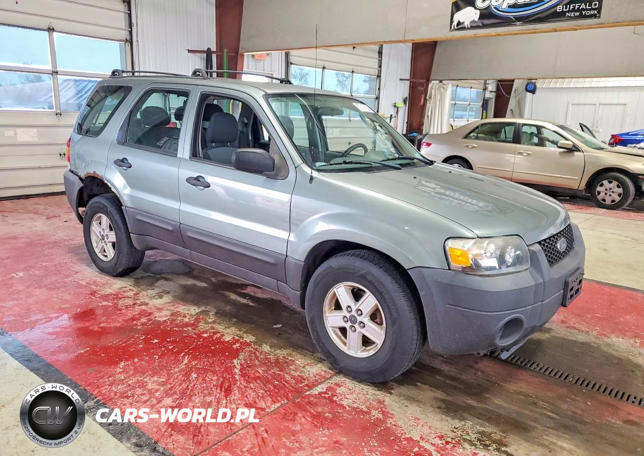 2005 Ford Escape Xls VIN:1FMYU92Z75KB52467 - 4