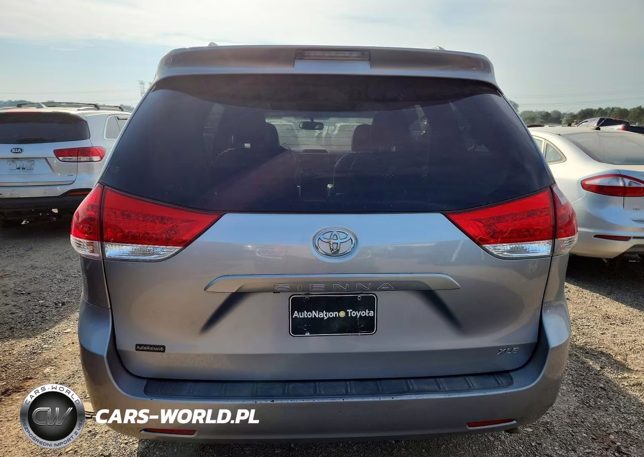 2014 Toyota Sienna Xle 8-Passenger VIN:5TDYK3DC9ES513724 - 6