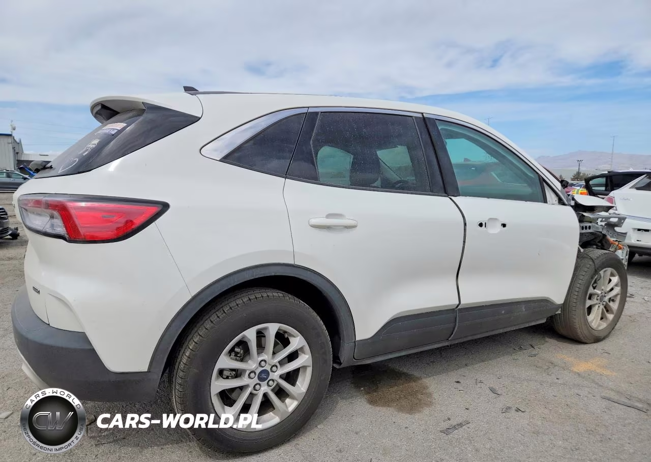 2021 Ford Escape Se VIN:1FMCU0BZ2MUA04638 - 3