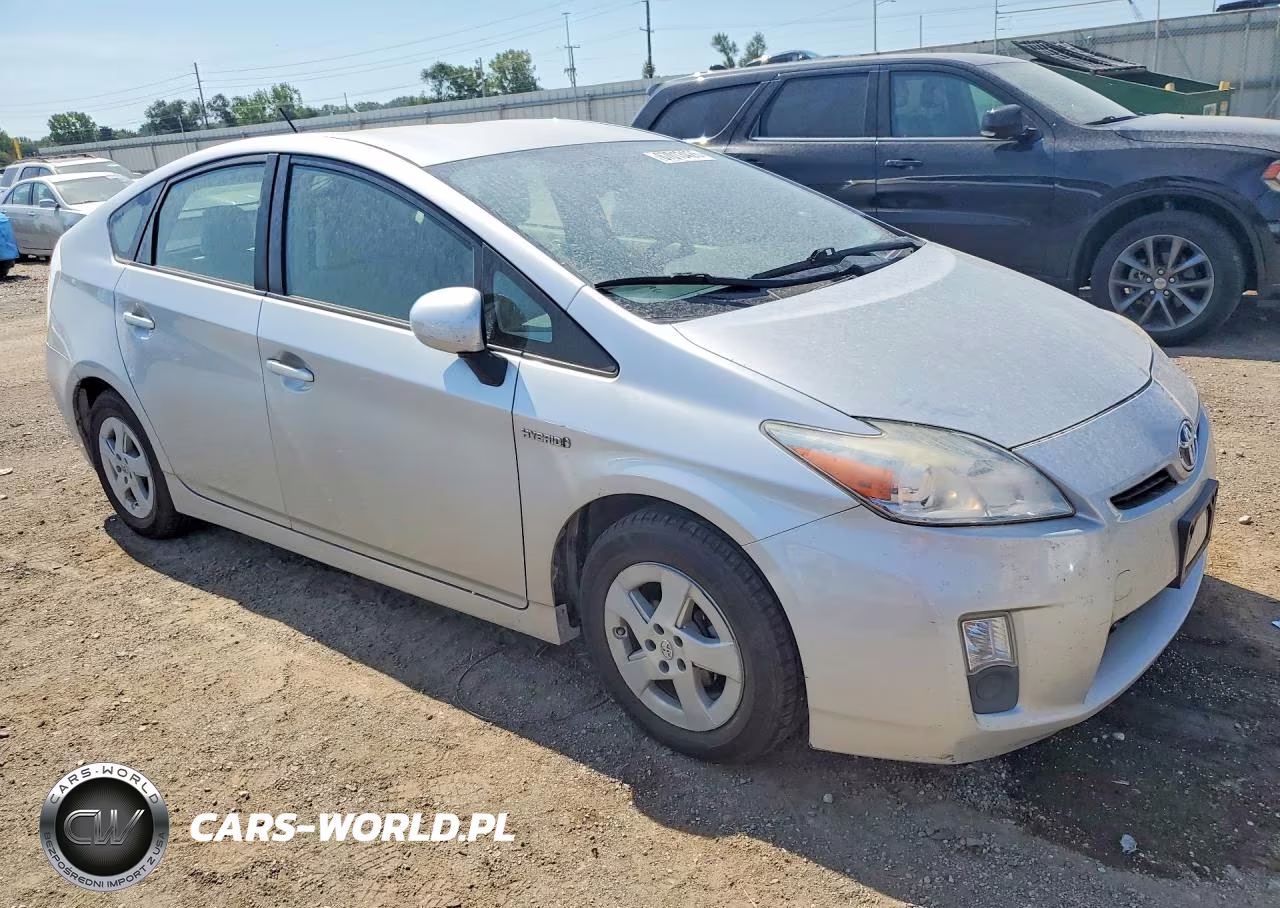 2011 Toyota Prius Three VIN:JTDKN3DU5B5373016 - 4