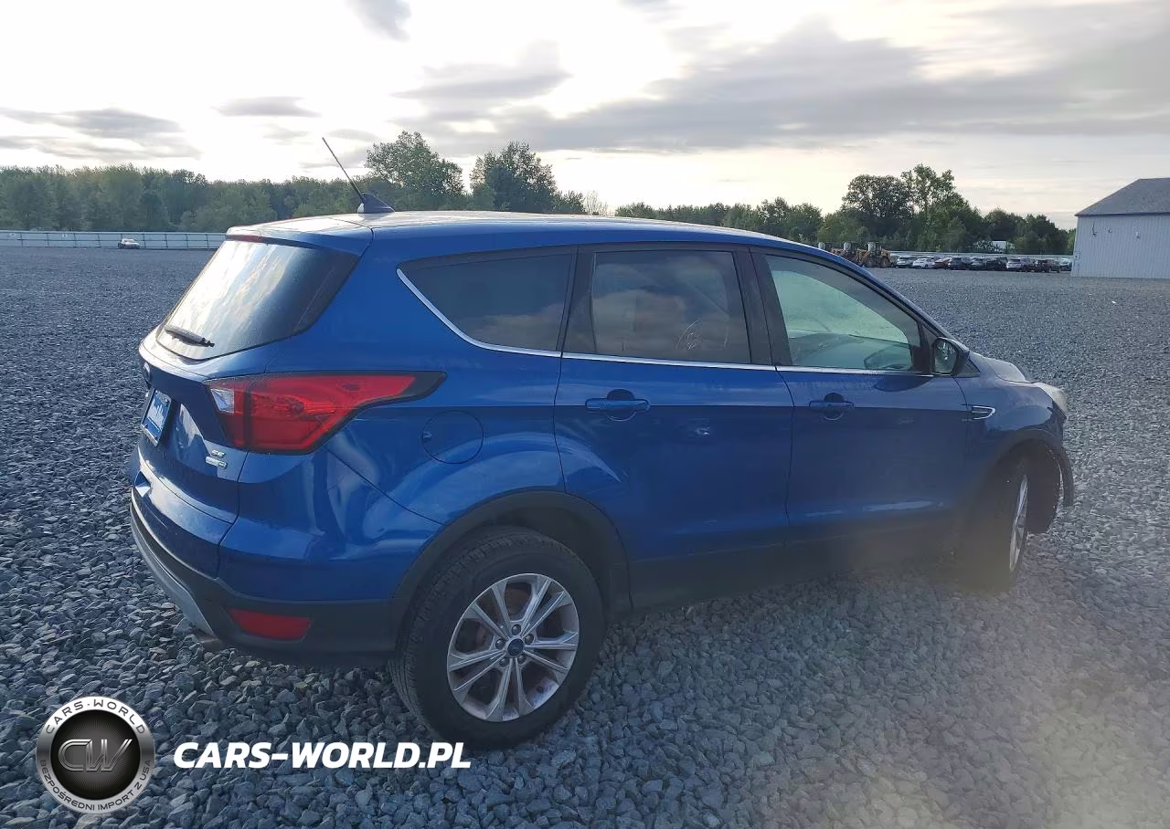 2019 Ford Escape Se VIN:1FMCU9GD4KUA03487 - 3