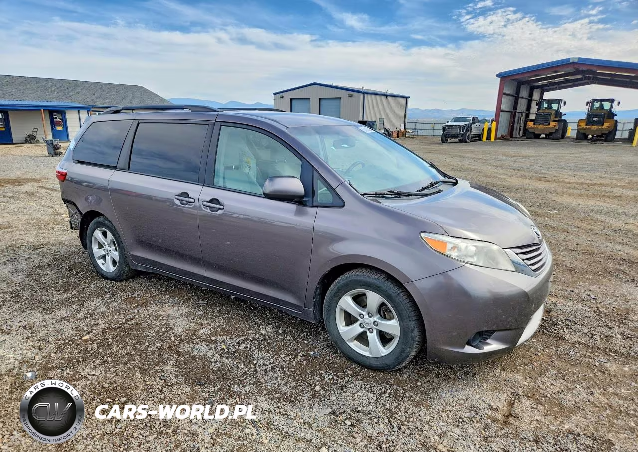 2016 Toyota Sienna Le VIN:5TDKK3DC8GS740539 - 4