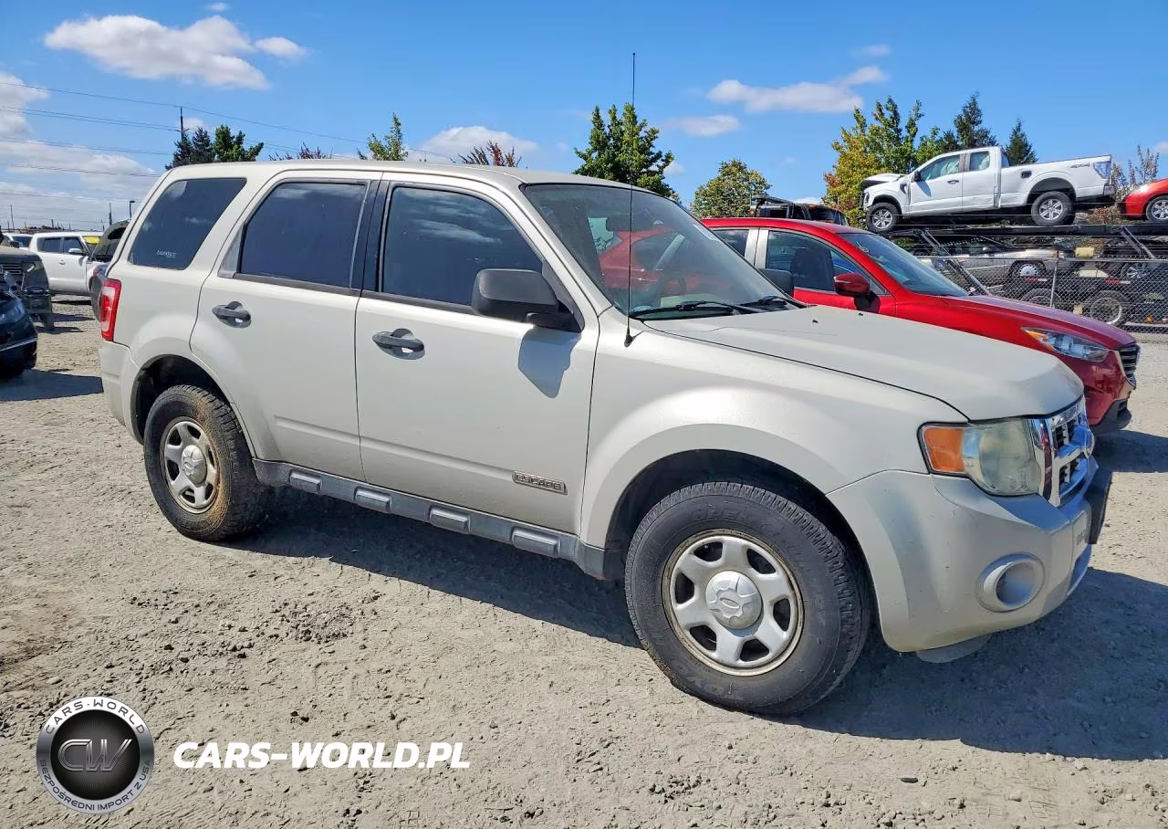 2008 Ford Escape Xls VIN:1FMCU02Z38KB00733 - 4