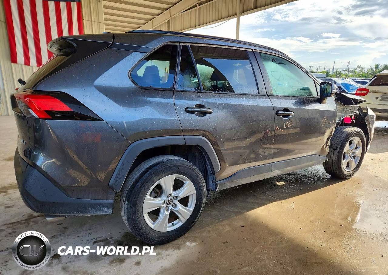 2021 Toyota Rav4 Xle VIN:2T3W1RFV0MC134511 - 3