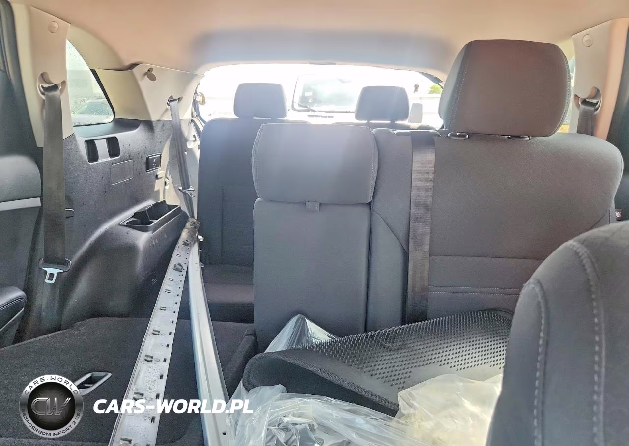 2019 Kia Sorento Lx VIN:5XYPGDA36KG591359 - 10