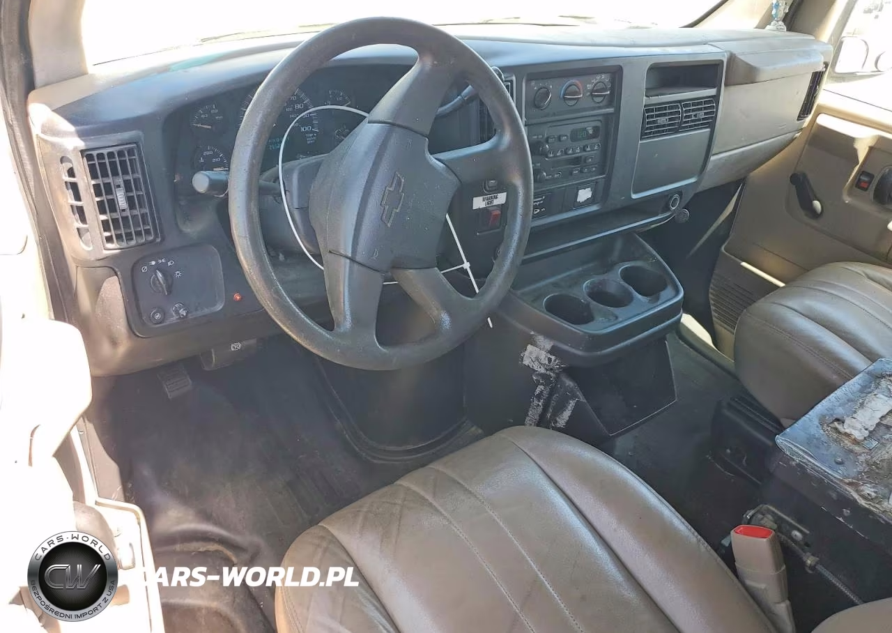2007 Chev Express G2500 VIN:1GCGG25V271223770 - 8