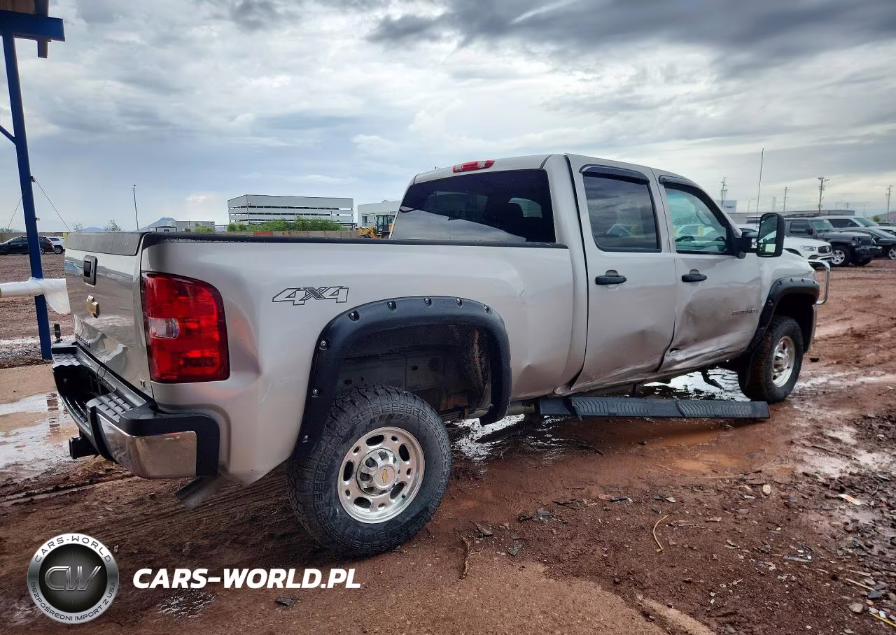 2008 Chevrolet Silverado K2500 Heavy Duty VIN:1GCHK23K78F193682 - 3