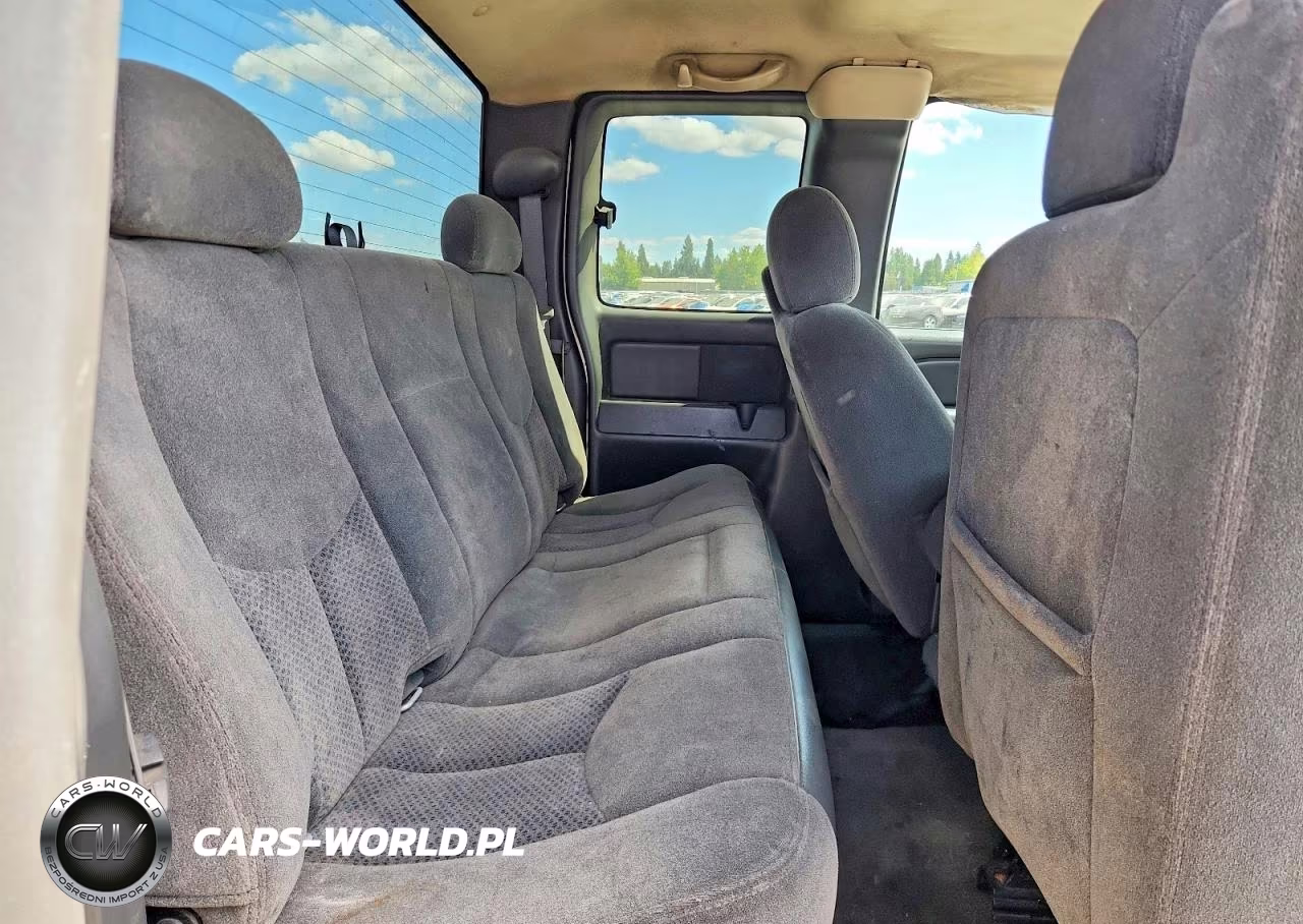 2005 Chevrolet Silverado C1500 VIN:2GCEC19V551320895 - 10