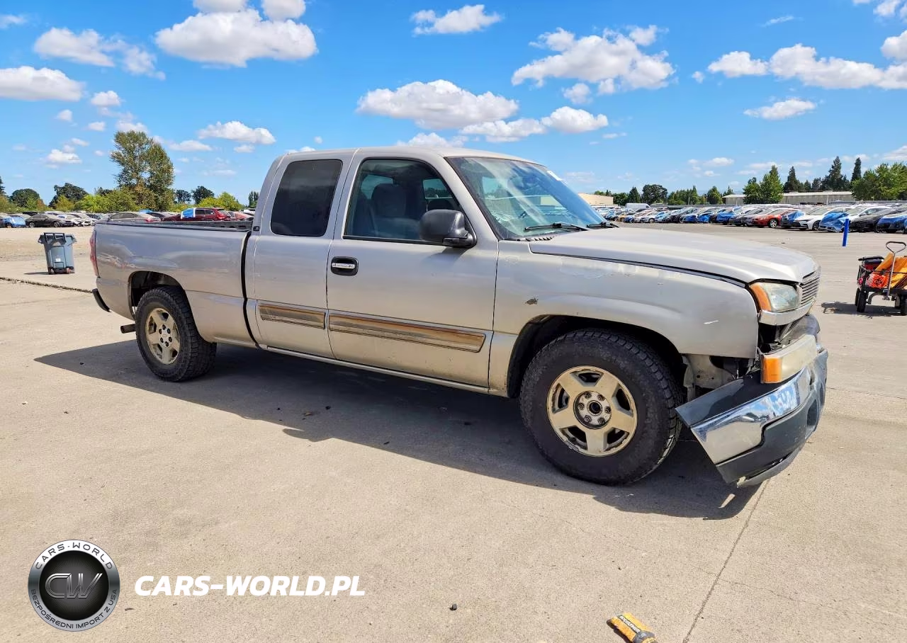 2005 Chevrolet Silverado C1500 VIN:2GCEC19V551320895 - 4