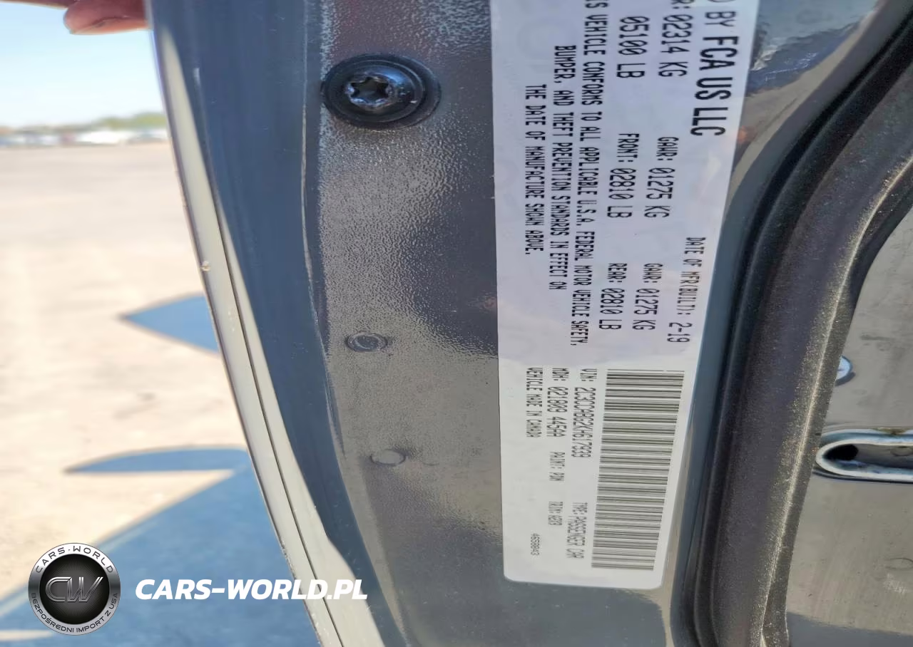 2019 Chrysler 300 S VIN:2C3CCABG2KH617939 - 13