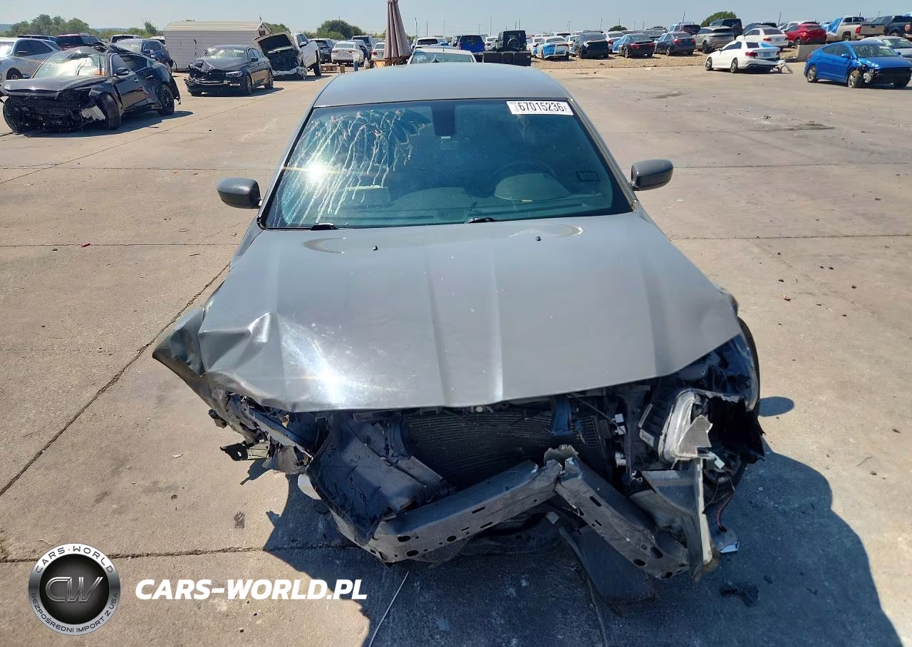 2019 Chrysler 300 S VIN:2C3CCABG2KH617939 - 5