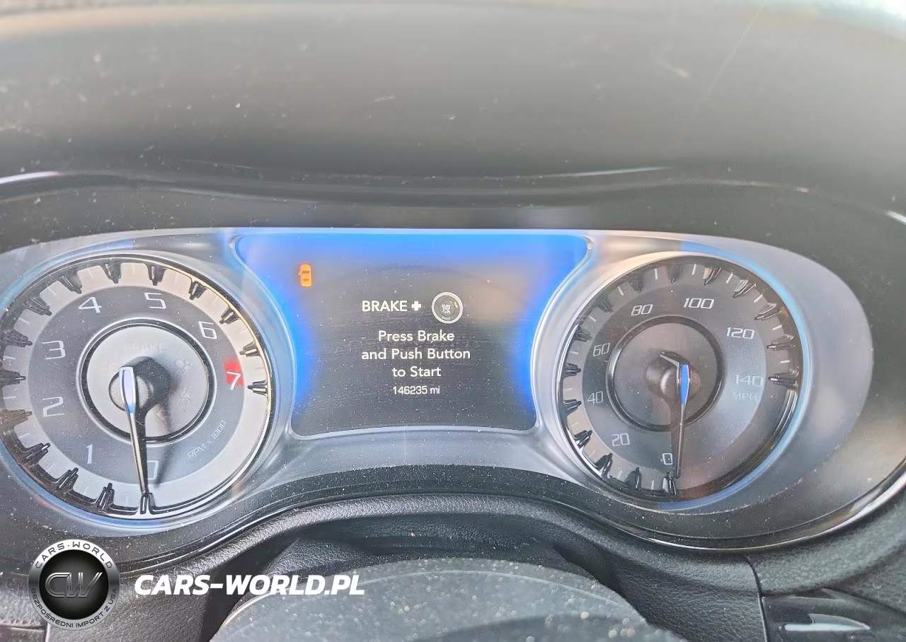 2019 Chrysler 300 S VIN:2C3CCABG2KH617939 - 9