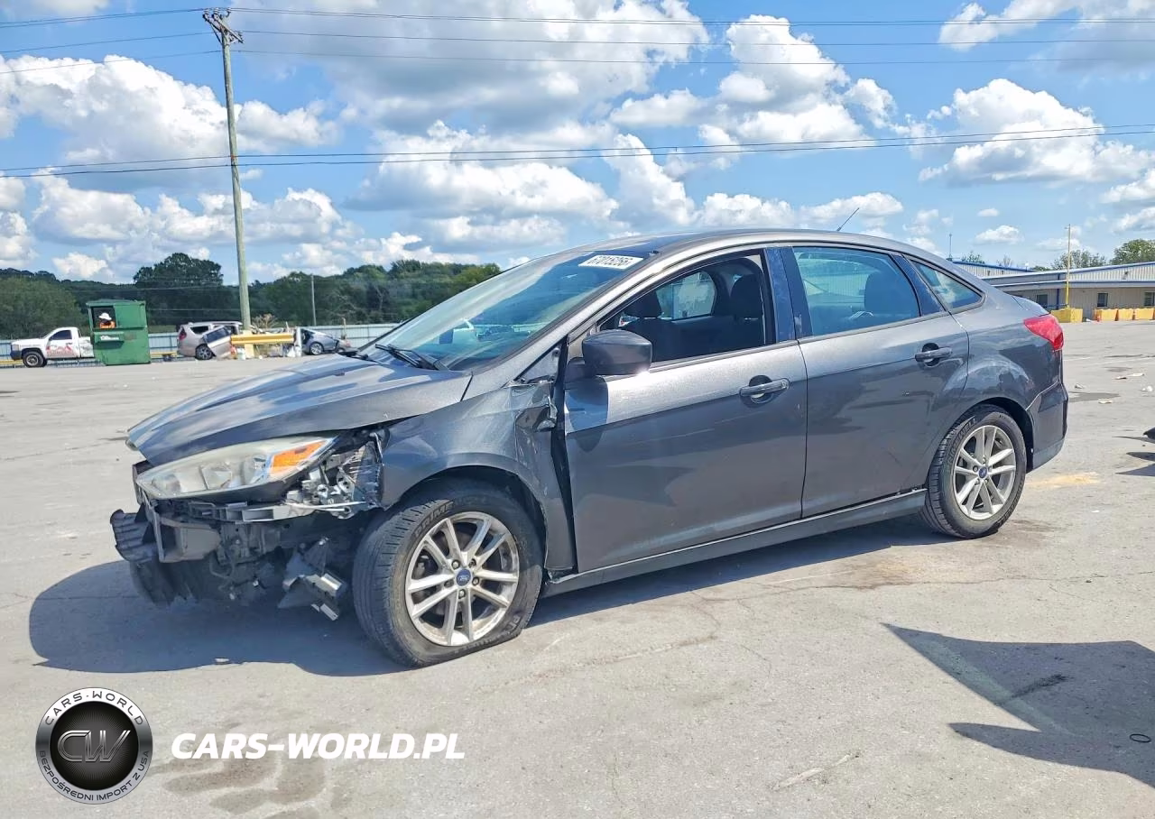 2018 Ford Focus Se VIN:1FADP3F27JL265642 - 1