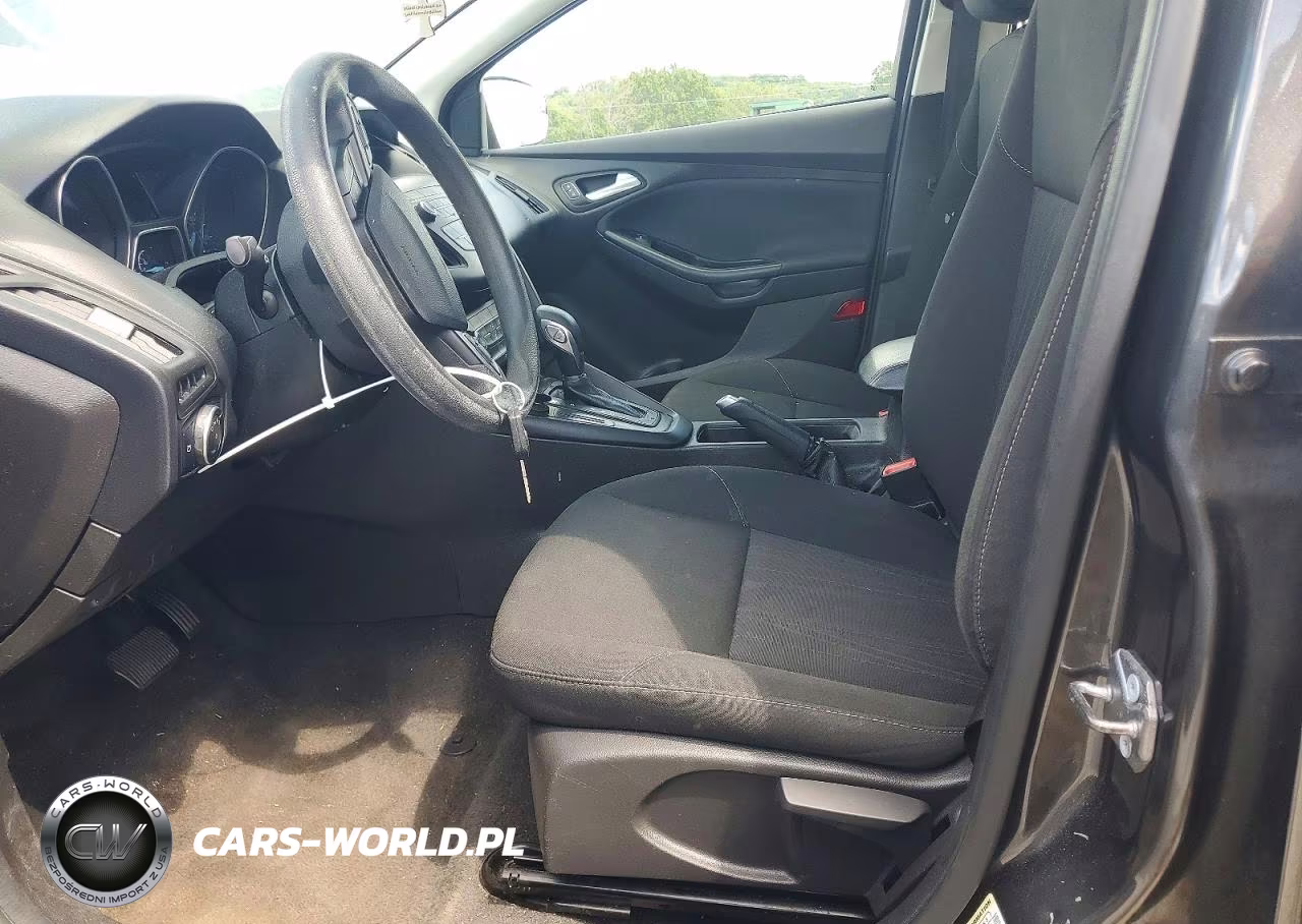 2018 Ford Focus Se VIN:1FADP3F27JL265642 - 7