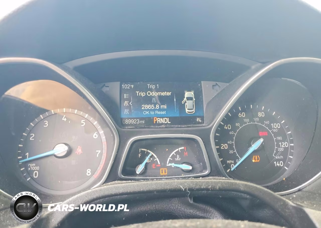 2018 Ford Focus Se VIN:1FADP3F27JL265642 - 9