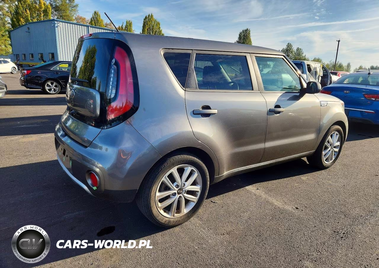 2018 Kia Soul + VIN:KNDJP3A50J7596442 - 3