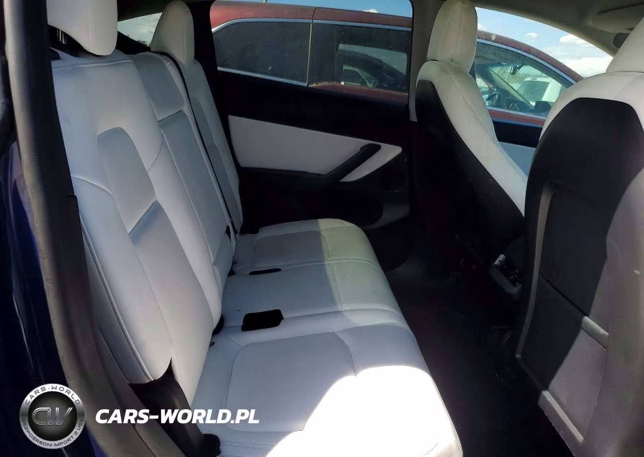 2022 Tesla Model Y VIN:7SAYGAEE3NF493127 - 11
