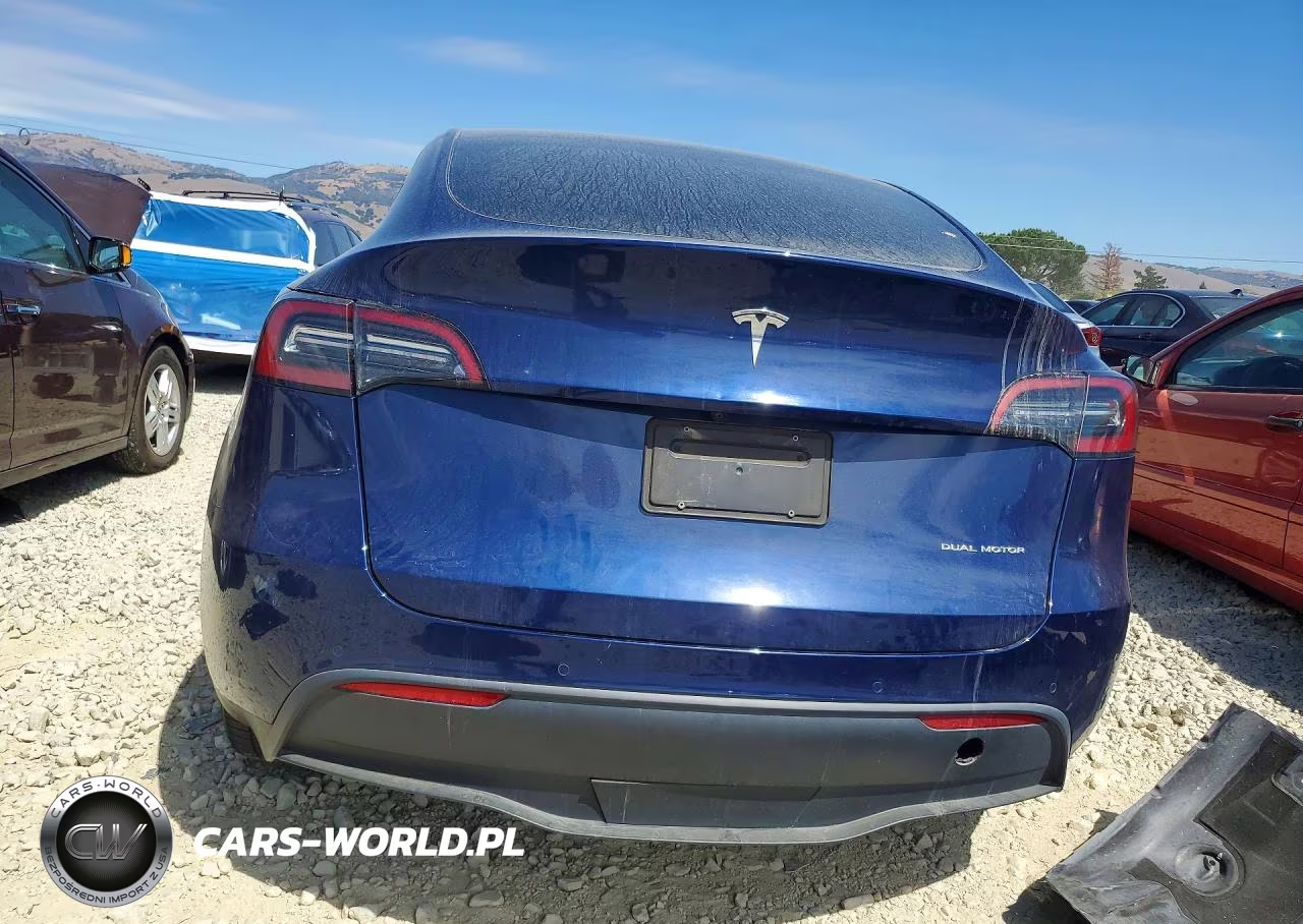 2022 Tesla Model Y VIN:7SAYGAEE3NF493127 - 6