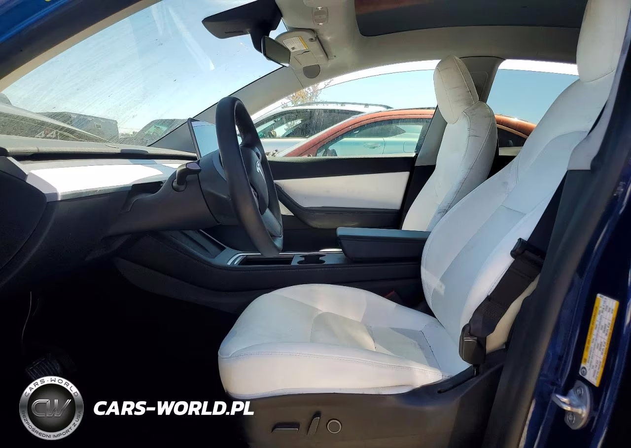 2022 Tesla Model Y VIN:7SAYGAEE3NF493127 - 7